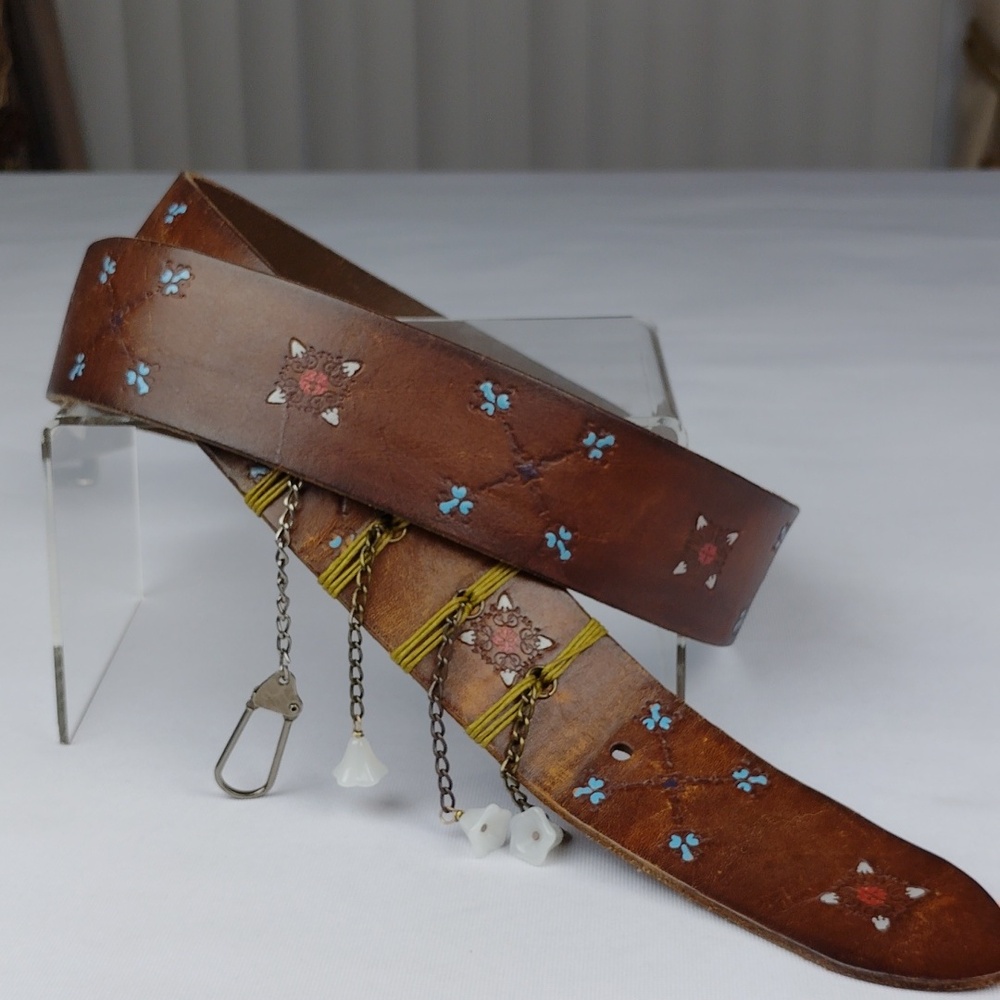American Eagle Women's Distressed Bohemian Leather Belt